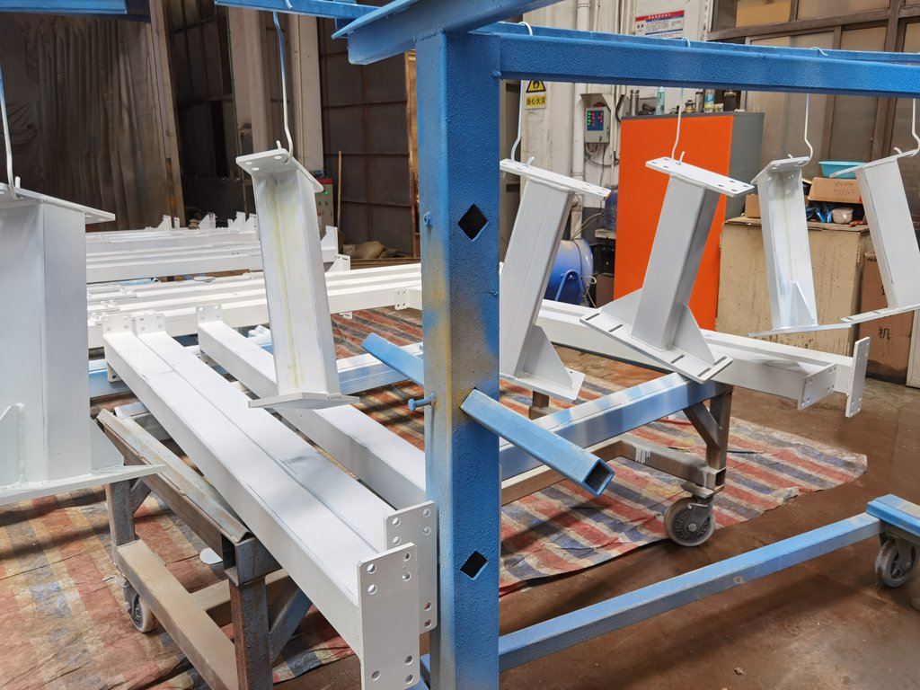 鈑金噴漆加工廠(chǎng)